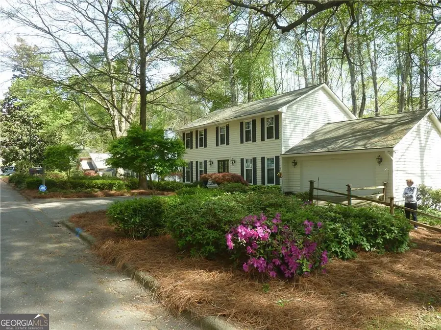 615 Lake Forest Court, Roswell, GA 30076 - #2