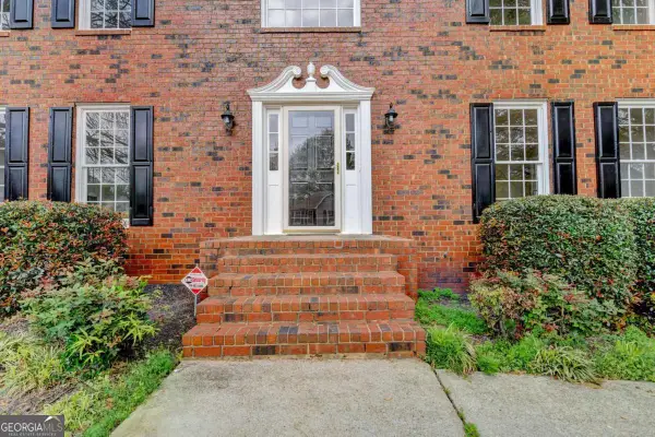 2451 Meadowglen Trail, Snellville, GA 30078