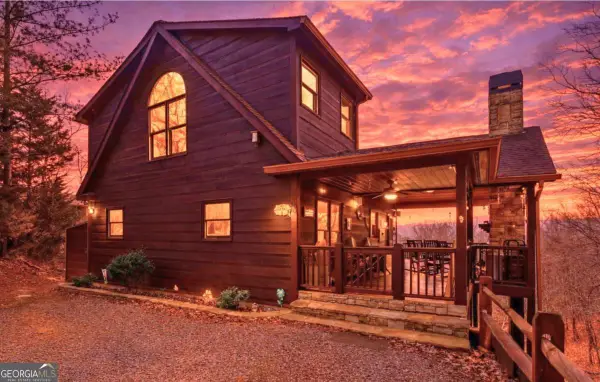 97 Fox Mountain Crossing, Blue Ridge, GA 30513