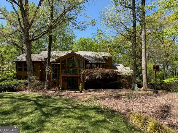 320 Skyridge Drive, Atlanta, GA 30350