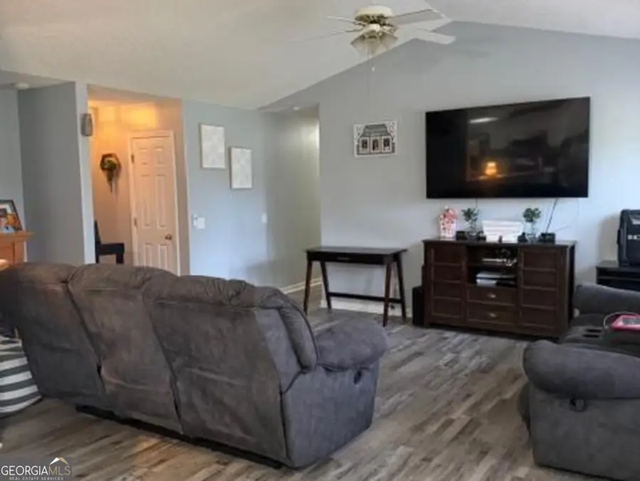 432 Raymond Drive, Winder, GA 30680 - #2