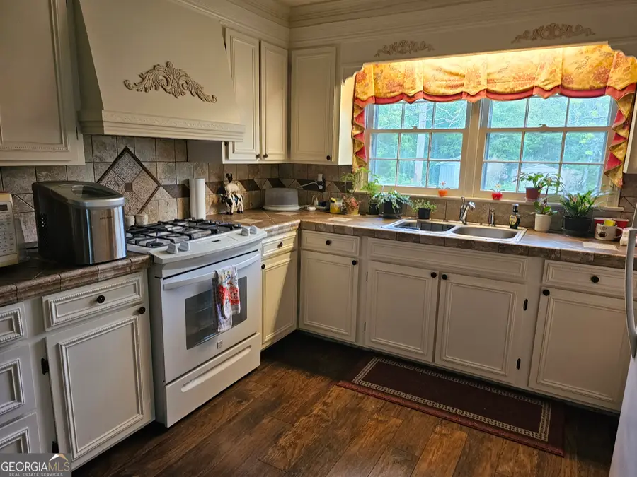 613 Old Macon Rd. Ext., Dublin, GA 31021 - #2