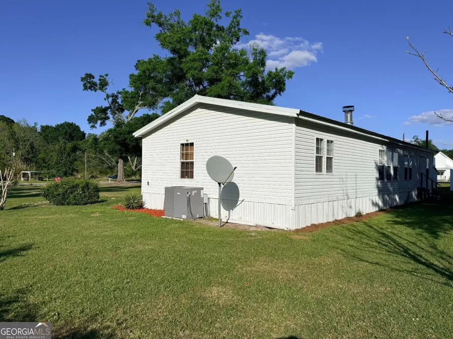 140 Crosby Street, Surrency, GA 31563 - #2