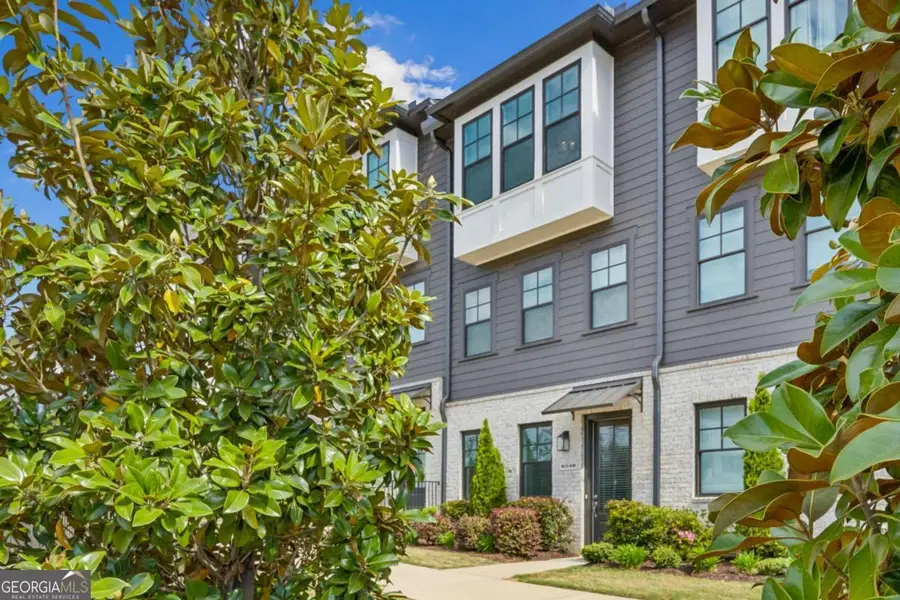 6540 Beacon Drive, Sandy Springs, GA 30328 - #2