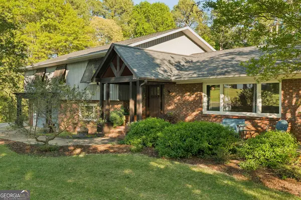 110 Mystic Cove Lane, Townville, SC 29689