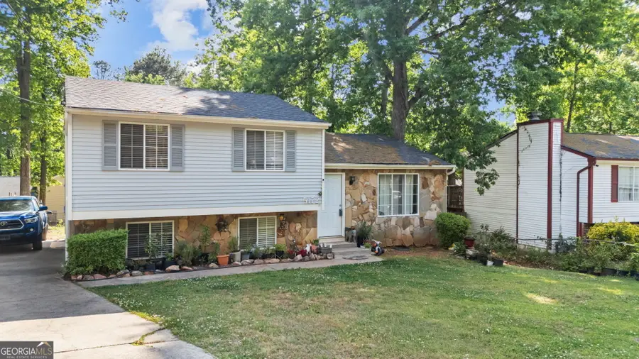 5172 Scarbrough Trail W, Stone Mountain, GA 30088 - #2