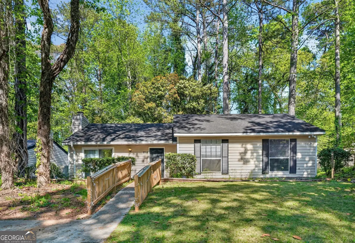 814 Hemingway Road, Stone Mountain, GA 30088 - #1