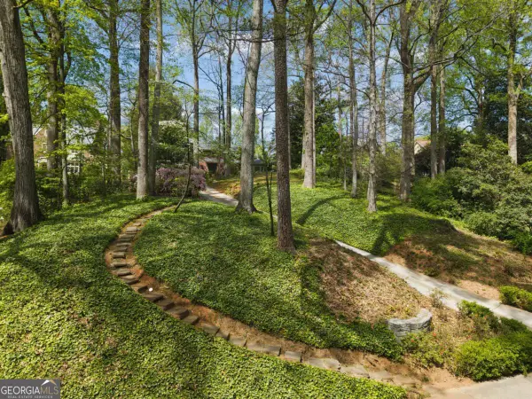 2014 N Ponce De Leon Avenue Ne, Atlanta, GA 30307