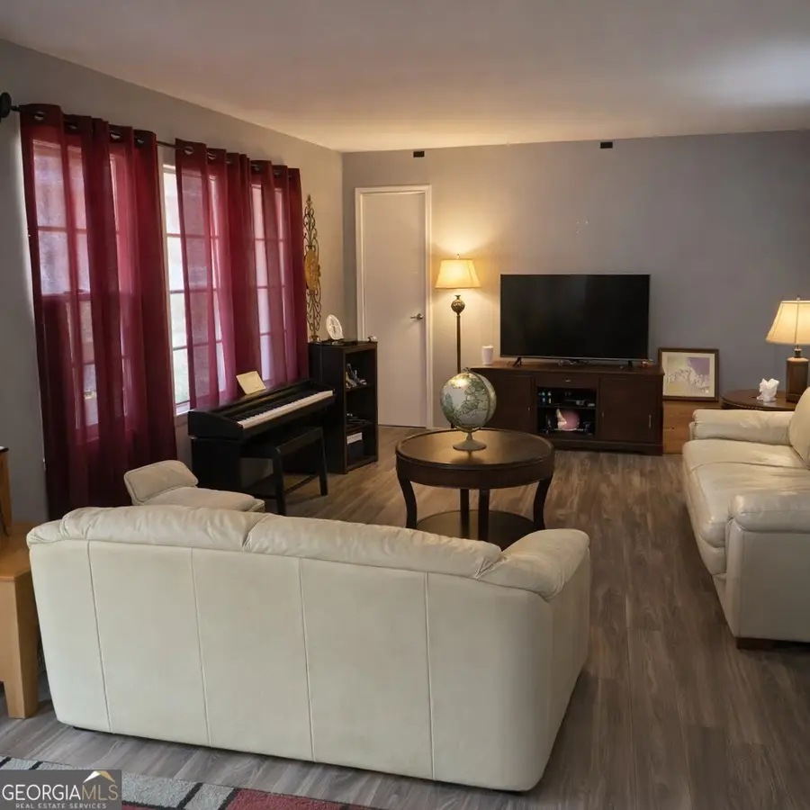 375 Derbyshire Drive, Stone Mountain, GA 30088 - #3