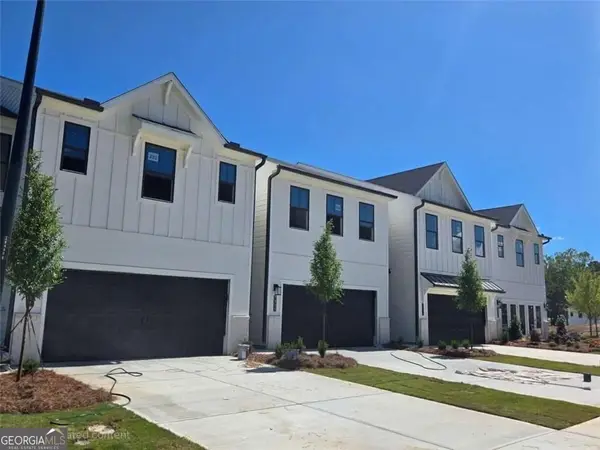 7496 Clover Lane #204, Flowery Branch, GA 30542