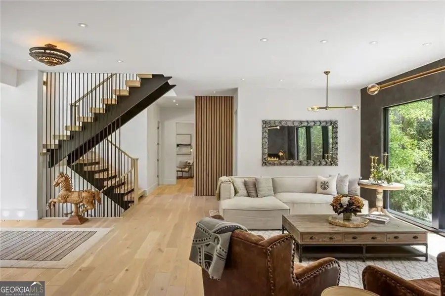 17 Interlochen Drive Drive Ne, Atlanta, GA 30342 - #3