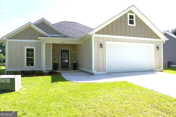 203 Saxton Place, Leesburg, GA 31763