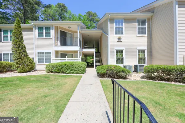 823 Ridgefield Drive, Peachtree City, GA 30269