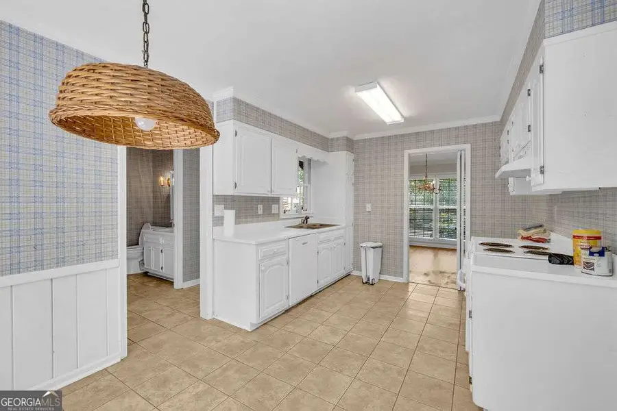 5614 Glenrich Drive, Dunwoody, GA 30338 - #2