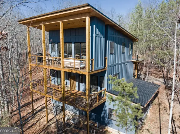 572 Left Turn, Blue Ridge, GA 30513