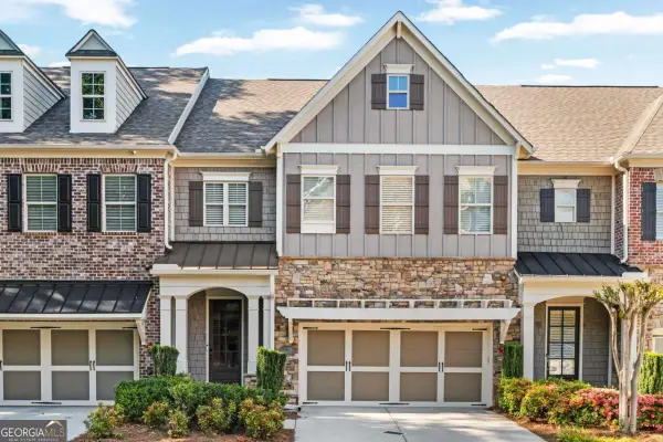 910 Acadiana Drive, Sandy Springs, GA 30328