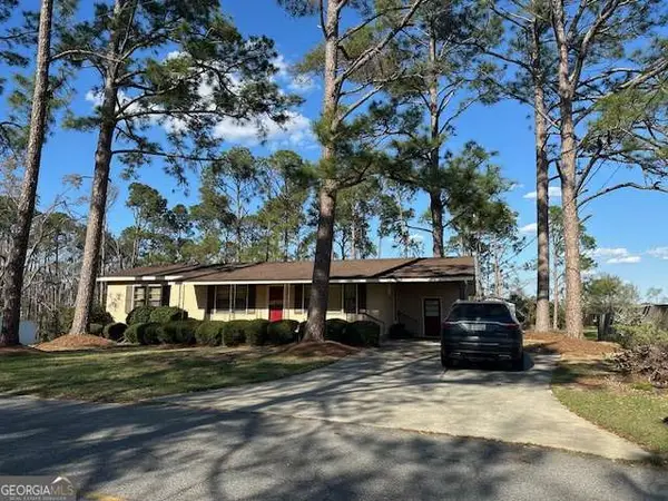 177 Nelson Avenue, Lyons, GA 30436