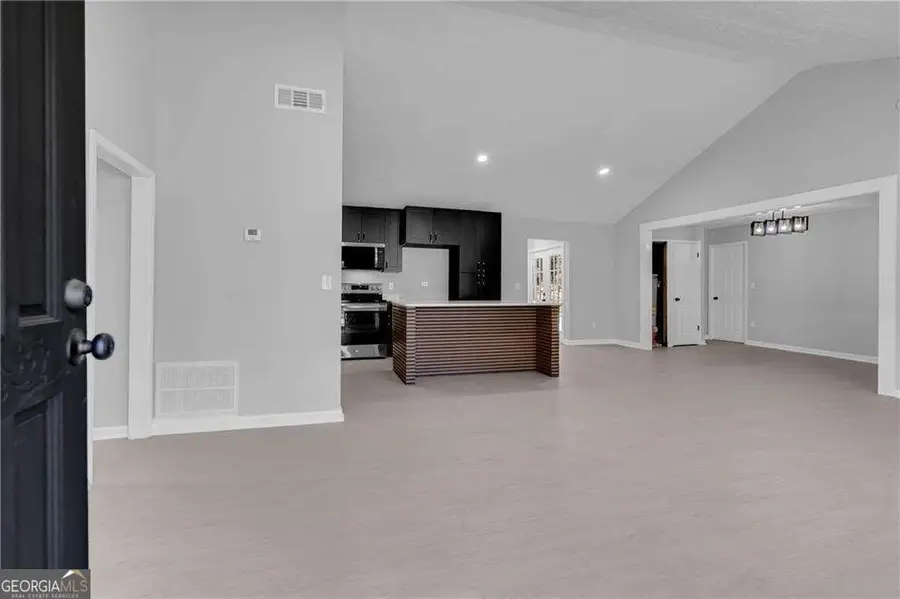 6807 Shangrila Way, Riverdale, GA 30296 - #2