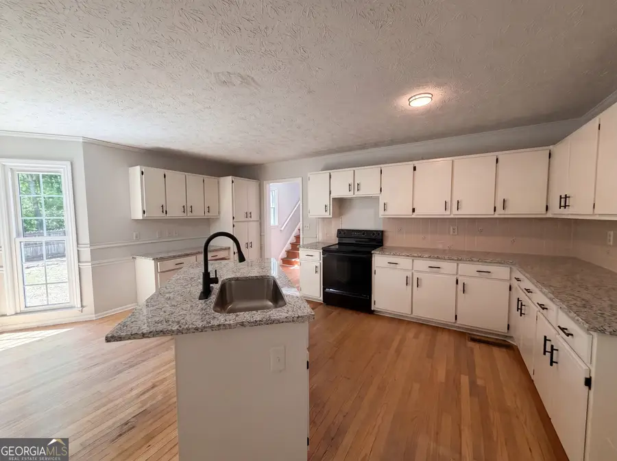 1033 Chestnut Hill Circle Sw, Marietta, GA 30064 - #2