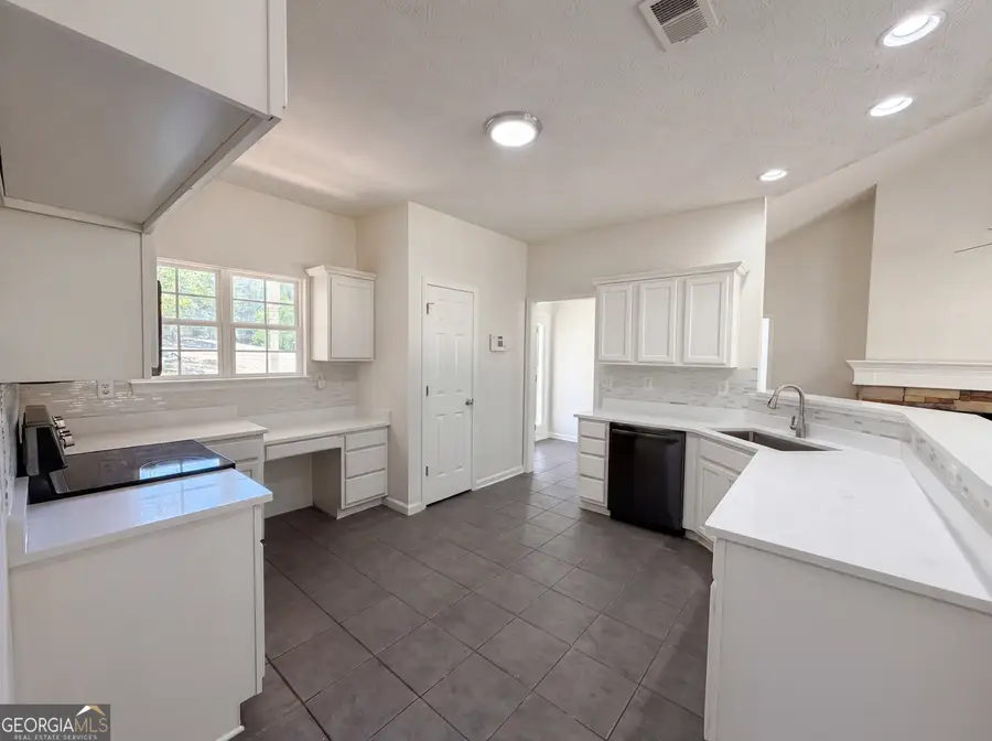 130 White Acres Drive, Stockbridge, GA 30281 - #2
