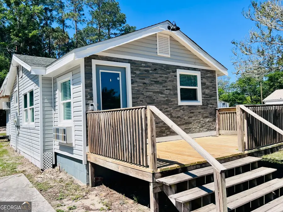 145 Sycamore Street, Jesup, GA 31545 - #3