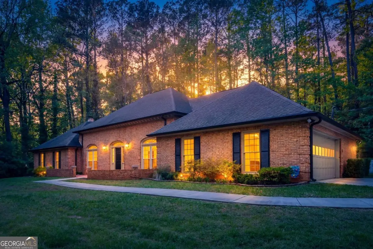 1664 Lilburn Stone Mountain Road, Stone Mountain, GA 30087 - #1