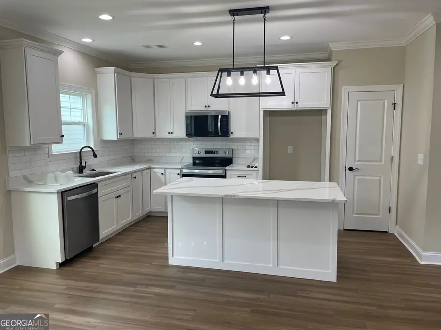 408 Village Drive, Dublin, GA 31021 - #3