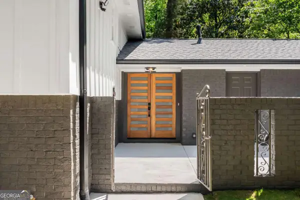 1299 Seven Springs Circle, Marietta, GA 30068