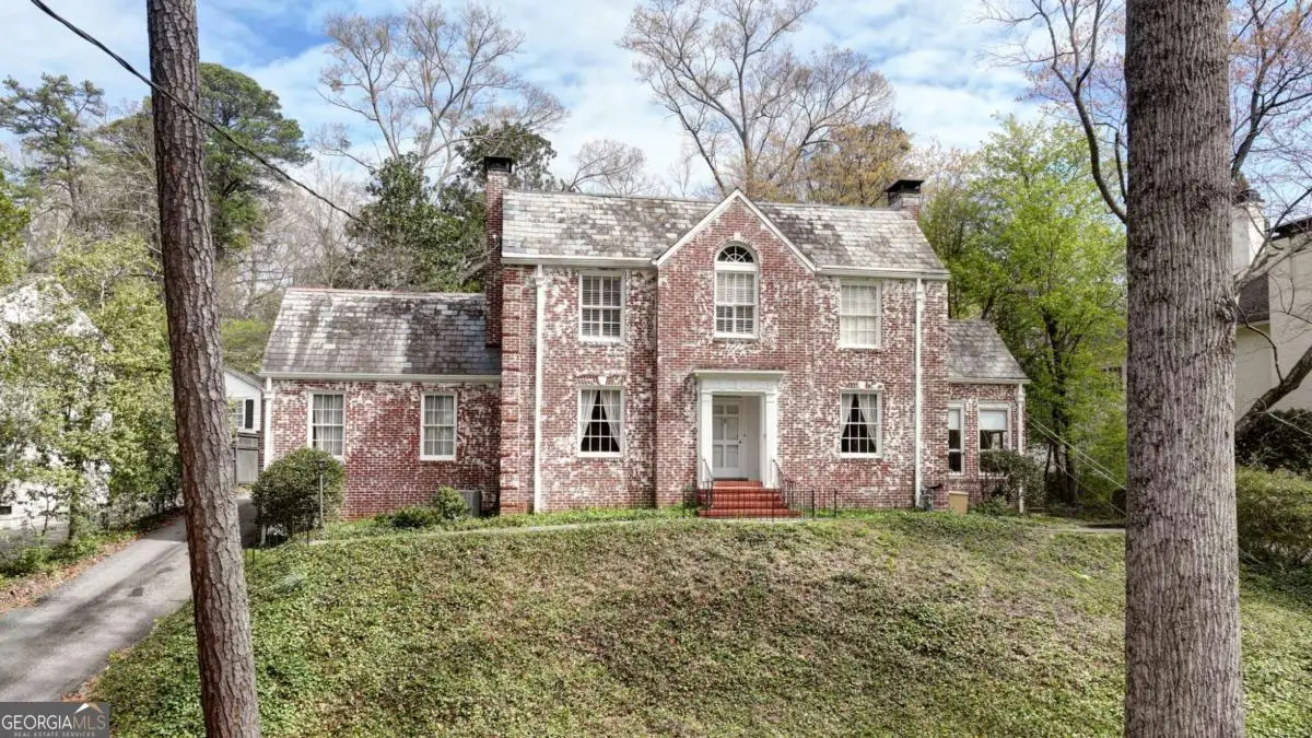 3031 W Pine Valley Road Nw, Atlanta, GA 30305 - #1