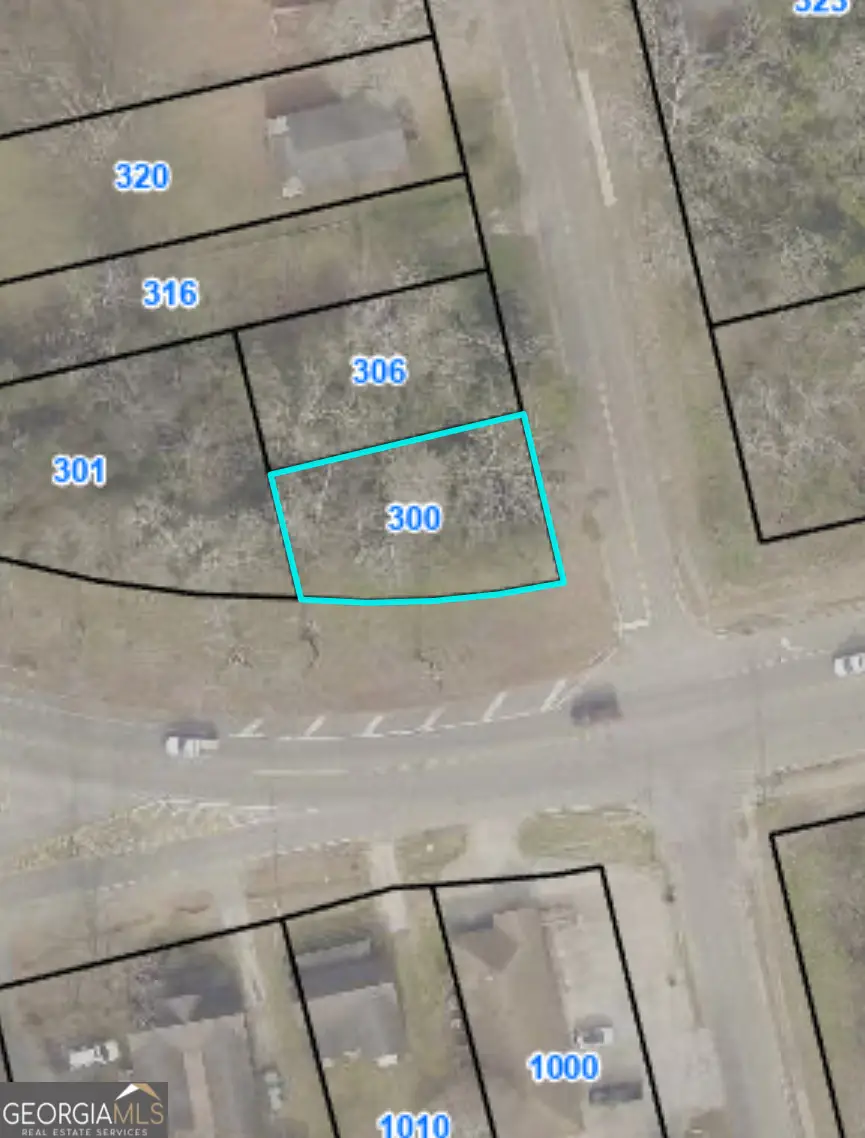 300 N Pickens Street, Milledgeville, GA 31061 - #1