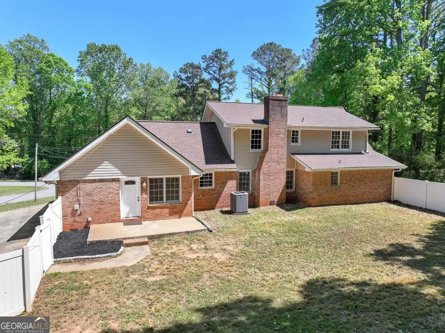 7005 Oak Leaf Drive, Fairburn, GA 30213 - #3
