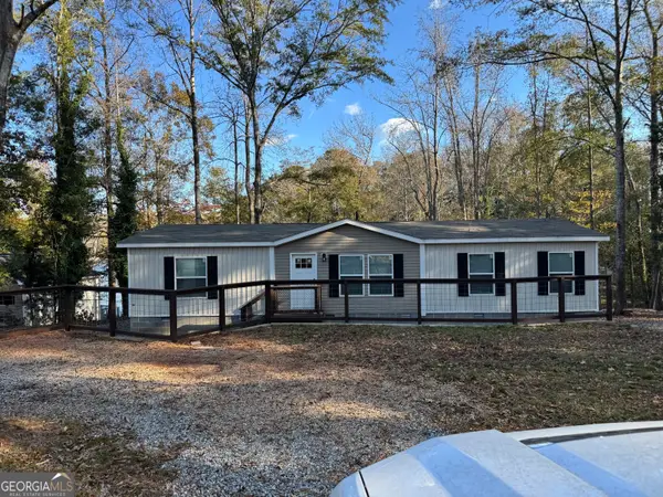 215 Poplar Circle, West Point, GA 31833