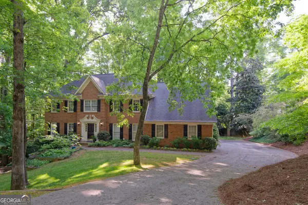 555 Spindlewick Dr, Atlanta, GA 30350