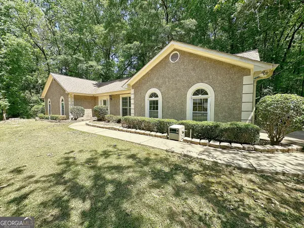112 Greenbriar Trail, Lagrange, GA 30241