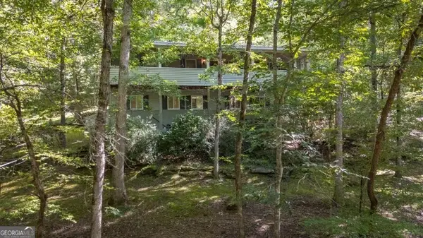 55 Santa Pera Dr, Cleveland, GA 30528