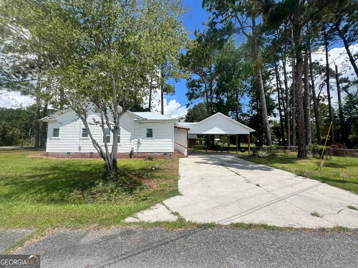 141 S First Avenue, McRae Helena, GA 31055 - #1