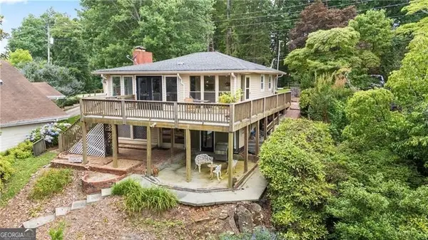 6381 Lakeview Drive, Buford, GA 30518