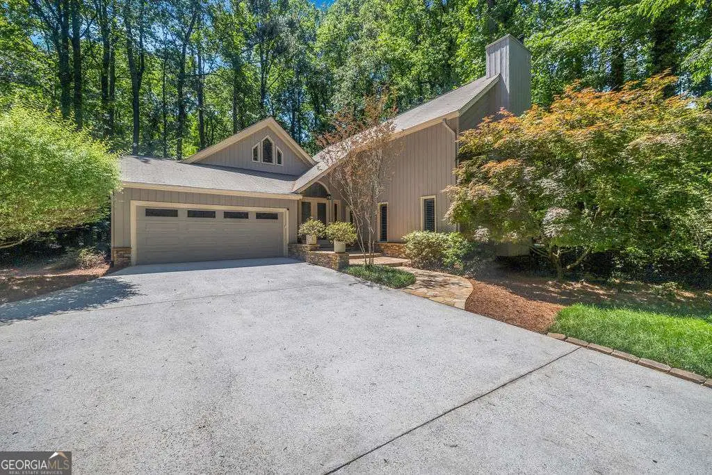 1061 Winding Branch Circle, Dunwoody, GA 30338 - #1