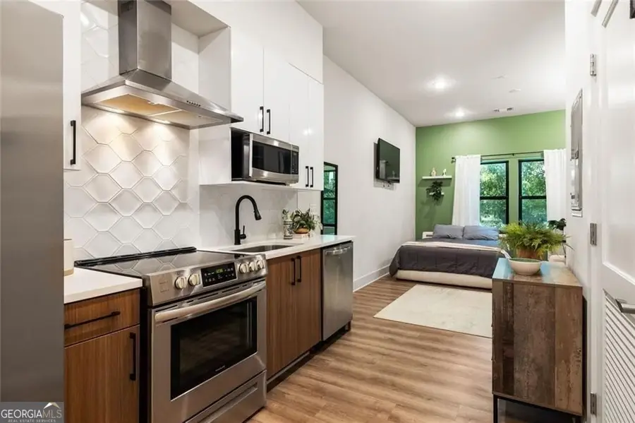 112 Rogers Street Ne #202, Atlanta, GA 30317 - #2