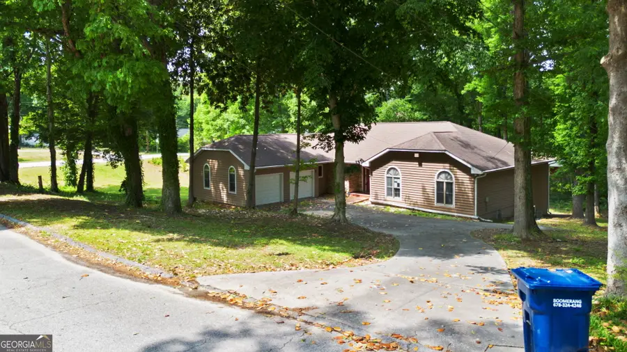 3245 W Anderson Drive, Lithia Springs, GA 30122 - #3