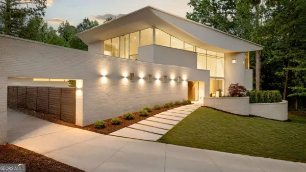 3619 Ivy Road Ne, Atlanta, GA 30342