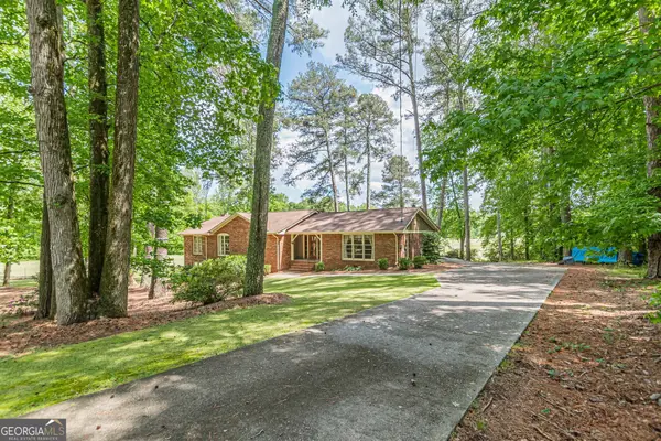 5817 Little Mountain Drive, Ellenwood, GA 30294
