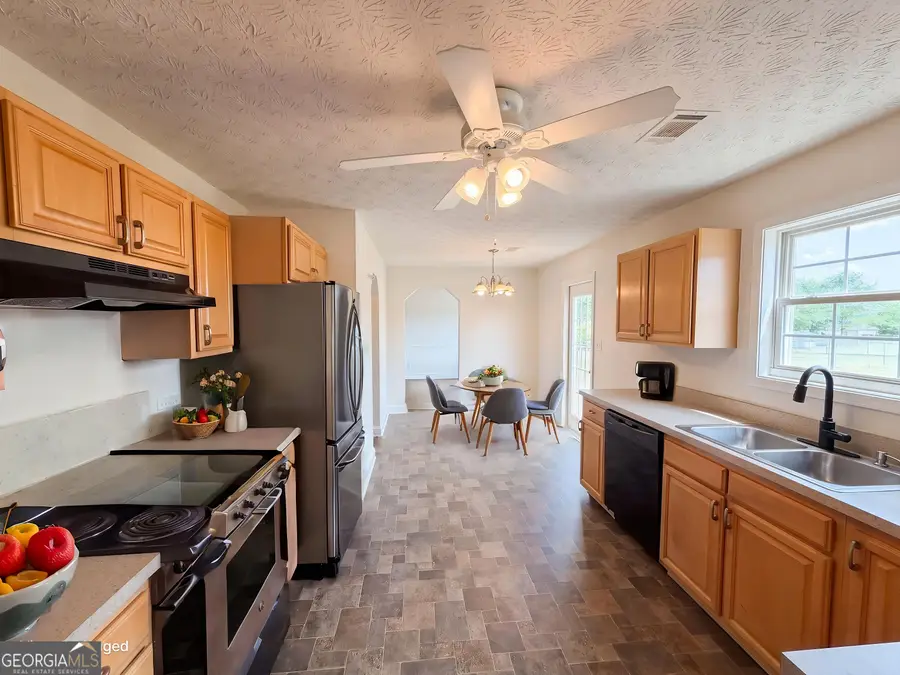 1003 Brynn Drive, Winder, GA 30680 - #3