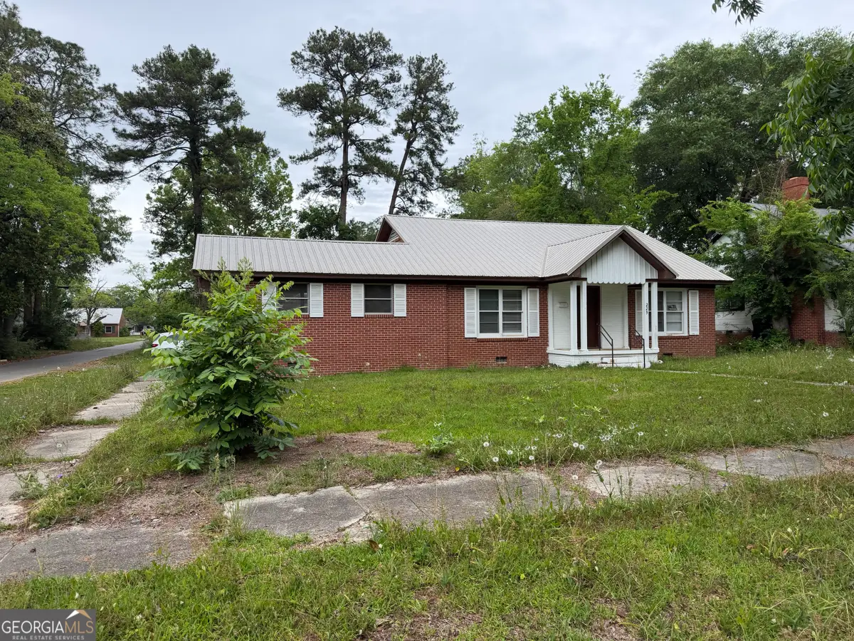 225 W Jessamine Street, Fitzgerald, GA 31750 - #1