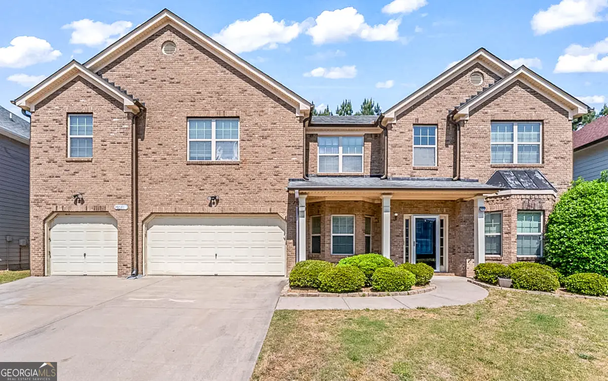 5581 Dendy Trace, Fairburn, GA 30213 - #1