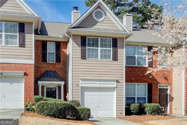 27 Oak Green Drive, Lawrenceville, GA 30044