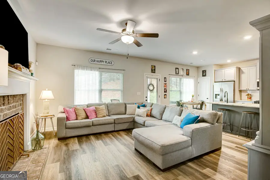 61 Pacific Avenue, Sharpsburg, GA 30277 - #3