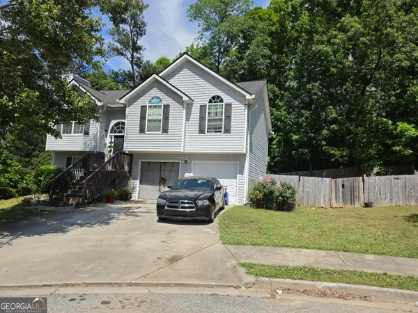 2840 Two Lake Cir, South Fulton, GA 30349