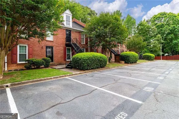 1166 Booth Road Sw #402, Marietta, GA 30008