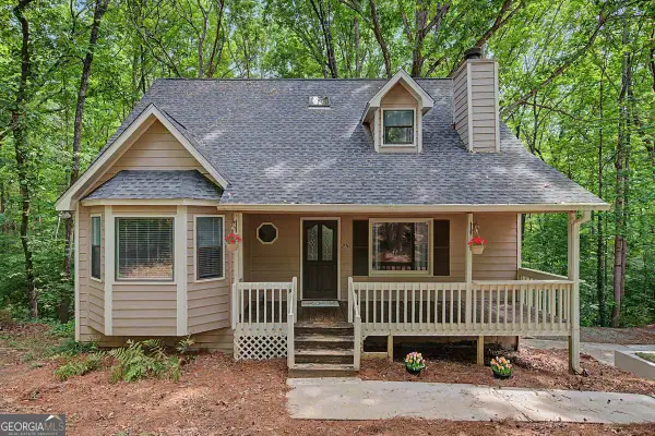 251 Paces Lakes Drive, Dallas, GA 30157